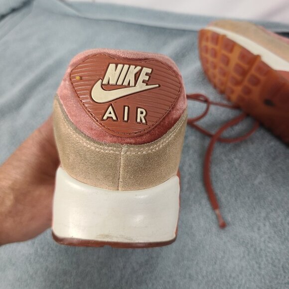 Size 8.5 - Nike Air Max 90 LX Dusty Peach - Picture 15 of 16